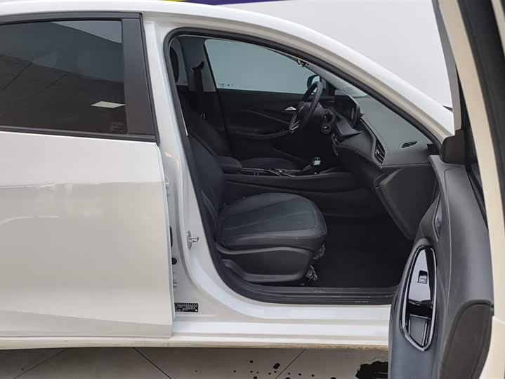 Фото 8 - Buick Verano