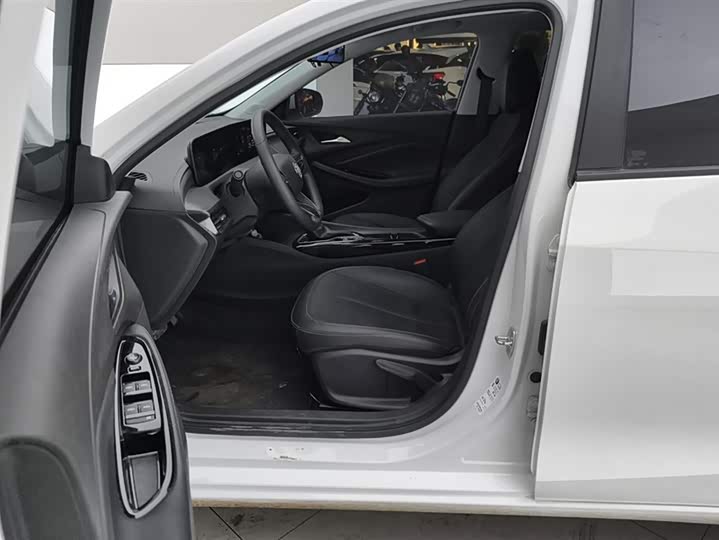 Фото 9 - Buick Verano