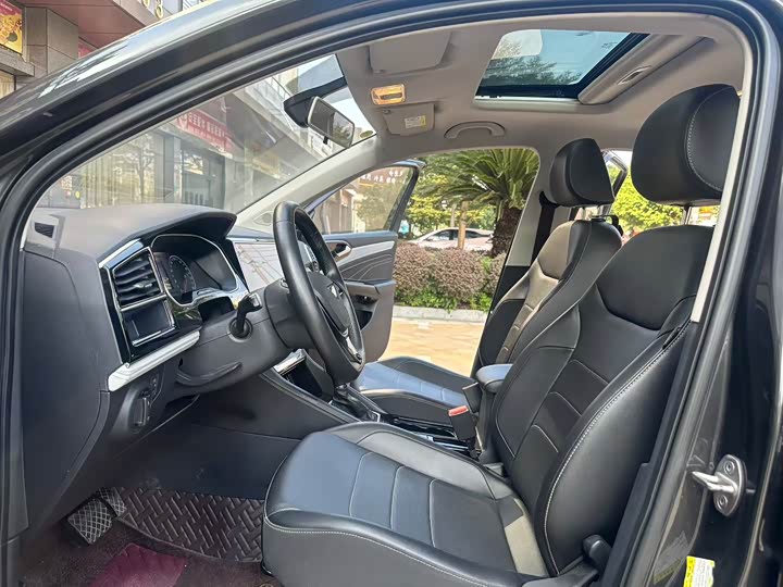 Фото 4 - Jetta VS5