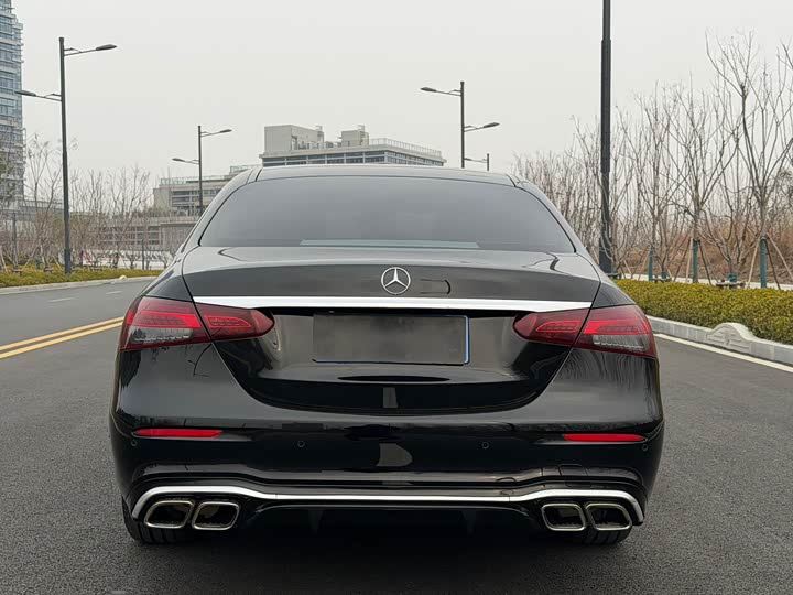 Фото 8 - Mercedes-Benz E-Class