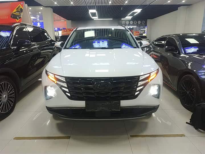 Фото 3 - Hyundai Tucson L