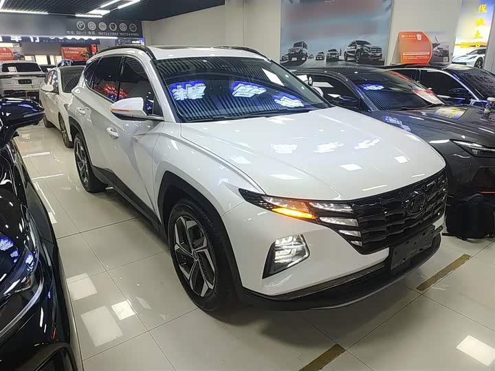 Фото 4 - Hyundai Tucson L