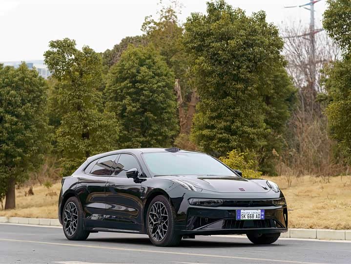 Фото 3 - Zeekr 001