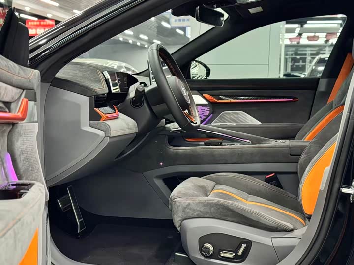 Фото 8 - Zeekr 001