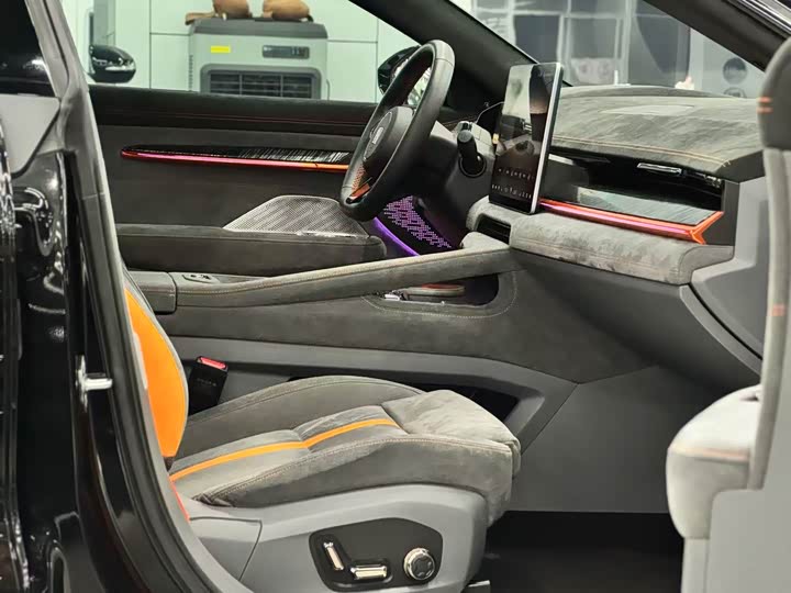 Фото 9 - Zeekr 001