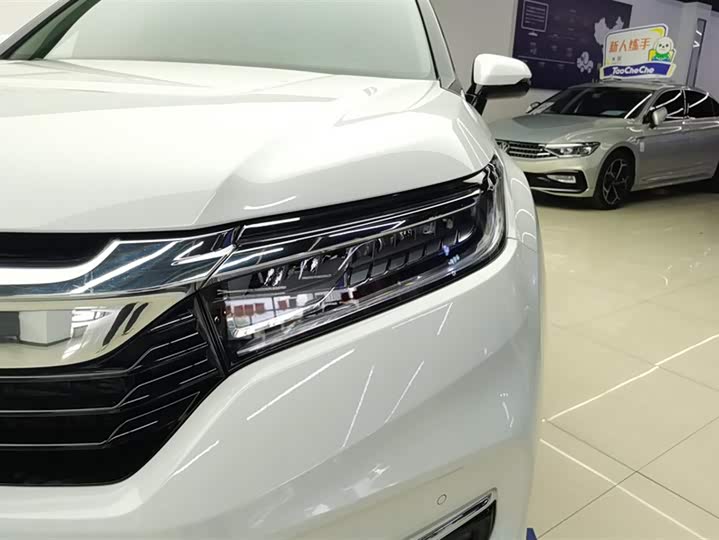 Фото 5 - Honda Avancier