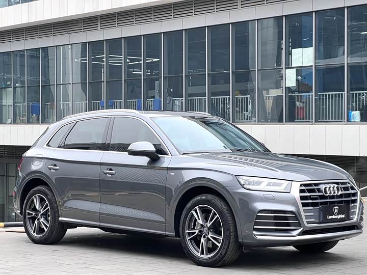 Фото 3 - Audi Q5L