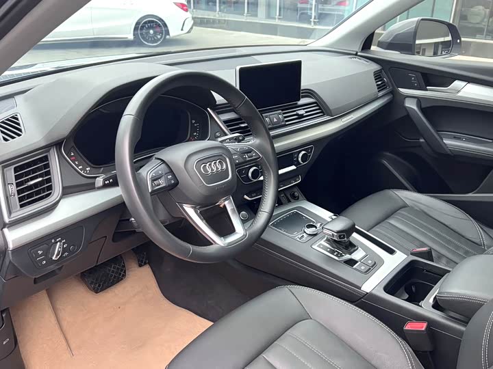 Фото 4 - Audi Q5L