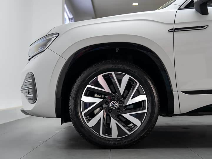 Фото 8 - Volkswagen Tayron