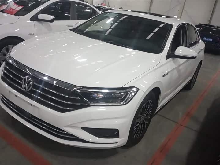 Фото 1 - Volkswagen Sagitar L