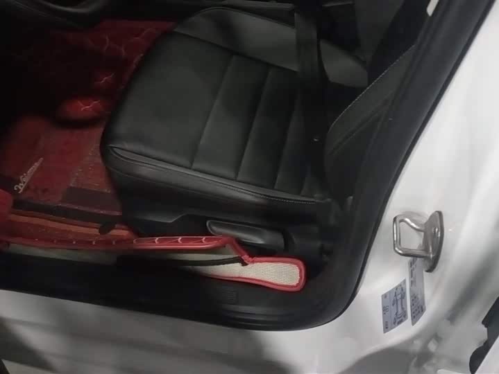 Фото 9 - Volkswagen Sagitar L