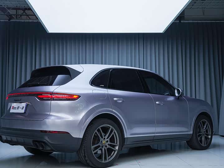 Фото 6 - Porsche Cayenne