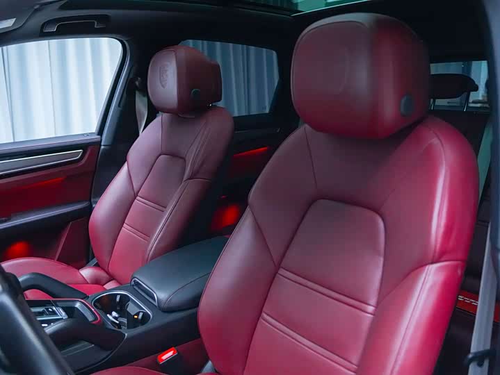 Фото 7 - Porsche Cayenne