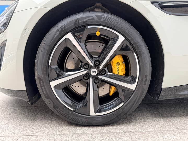 Фото 7 - Xiaomi SU7