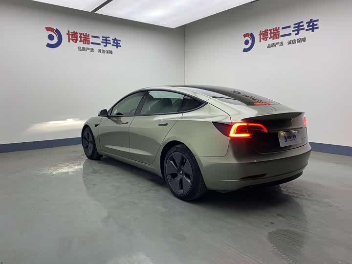 Фото 5 - Tesla Model 3