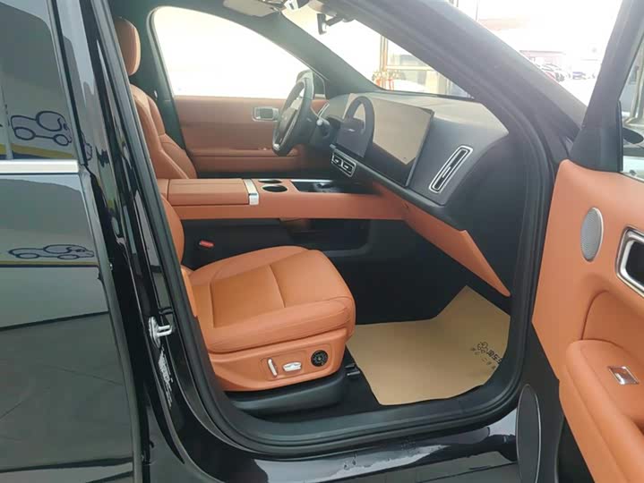 Фото 8 - LiXiang L6