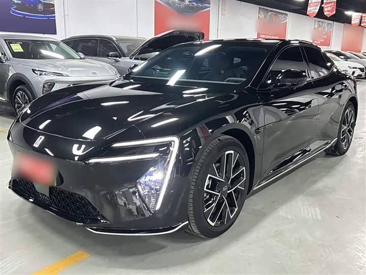 Фото 2 - Avatr 06