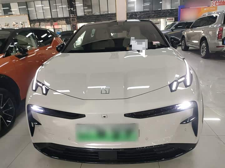 Фото 3 - Zeekr X