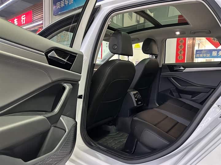 Фото 6 - Volkswagen Sagitar L