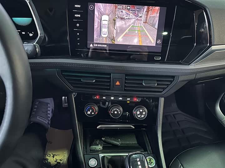 Фото 9 - Volkswagen Sagitar L