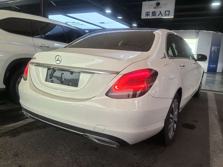 Фото 7 - Mercedes-Benz C-Class