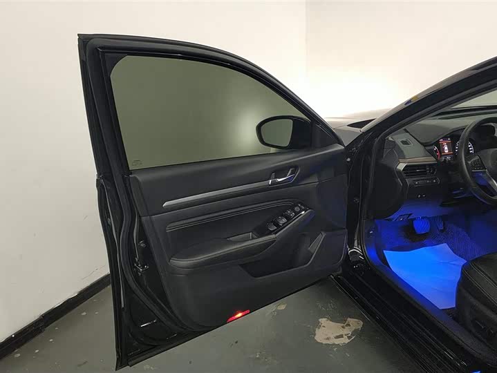 Фото 7 - Nissan Teana