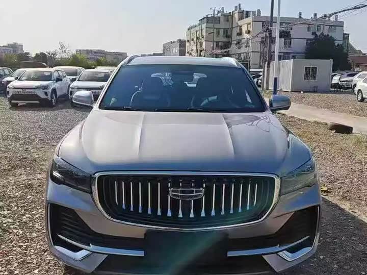 Фото 2 - Geely Monjaro