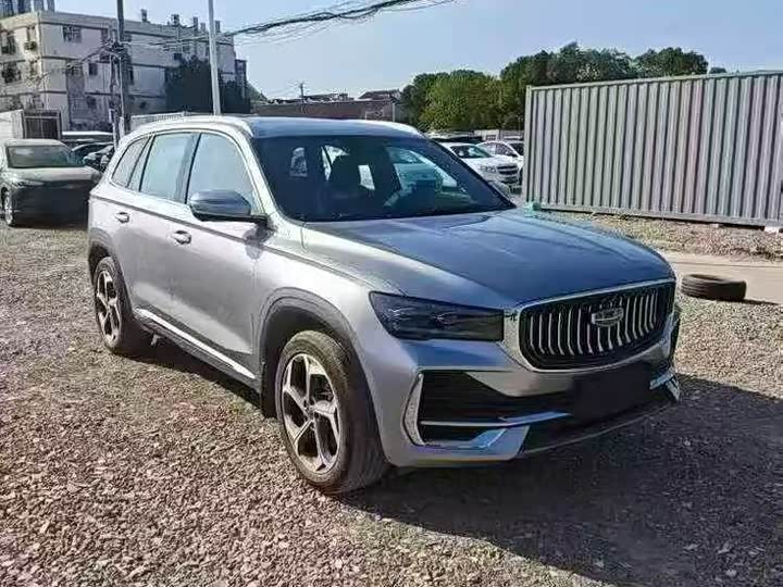 Фото 3 - Geely Monjaro