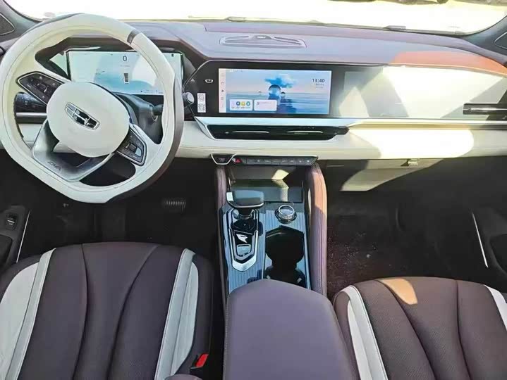 Фото 5 - Geely Monjaro