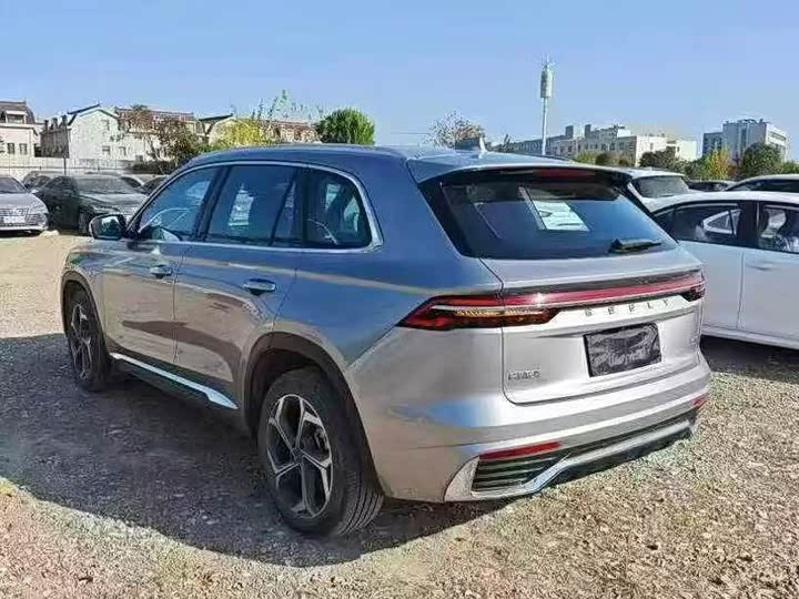 Фото 7 - Geely Monjaro