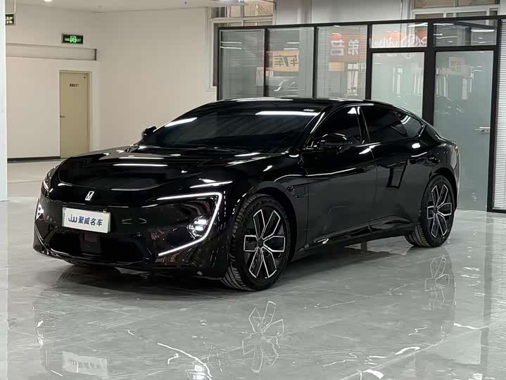 Фото 1 - Avatr 12