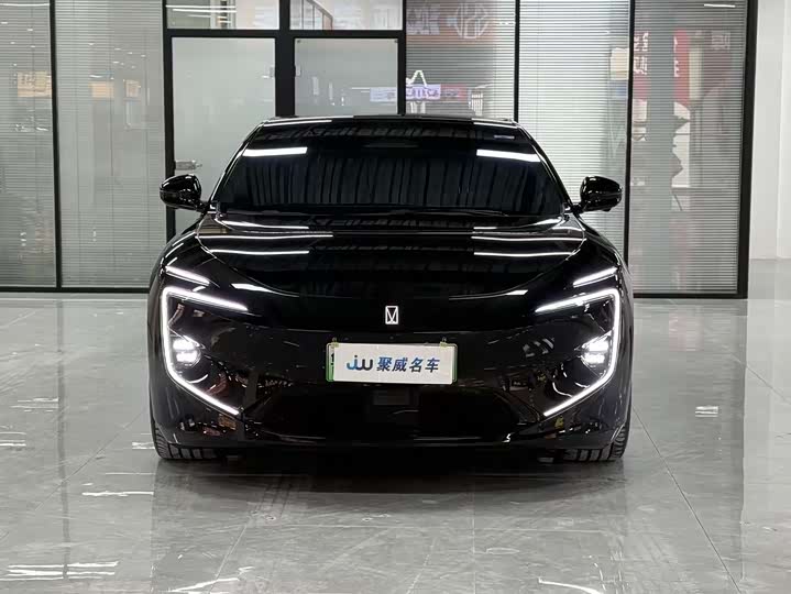 Фото 2 - Avatr 12