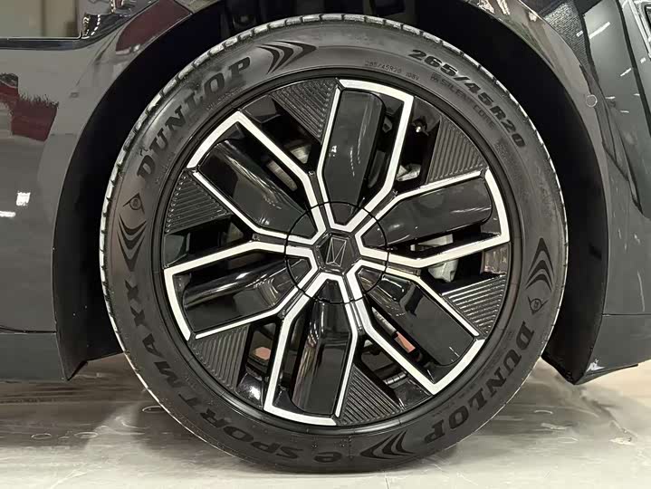 Фото 4 - Avatr 12