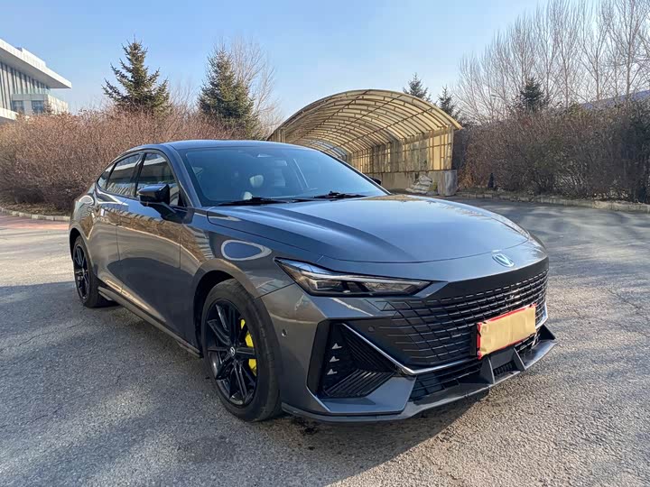 Фото 3 - Changan UNI-V