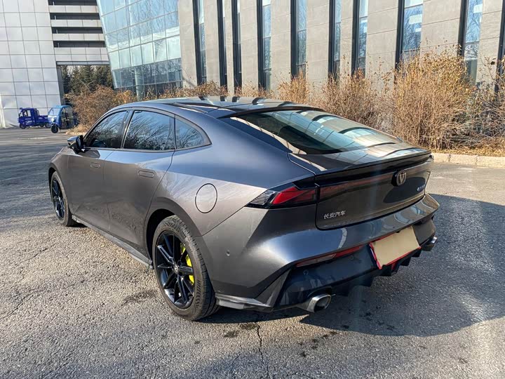 Фото 6 - Changan UNI-V