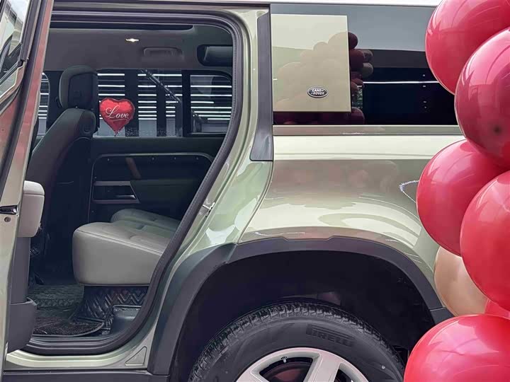 Фото 7 - Land Rover Defender