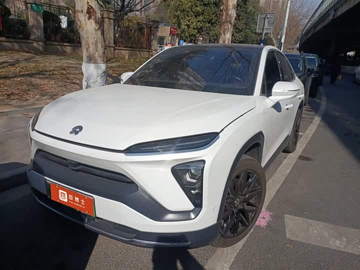 Фото 1 - Nio EC6