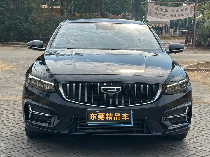 Фото 2 - Geely Preface