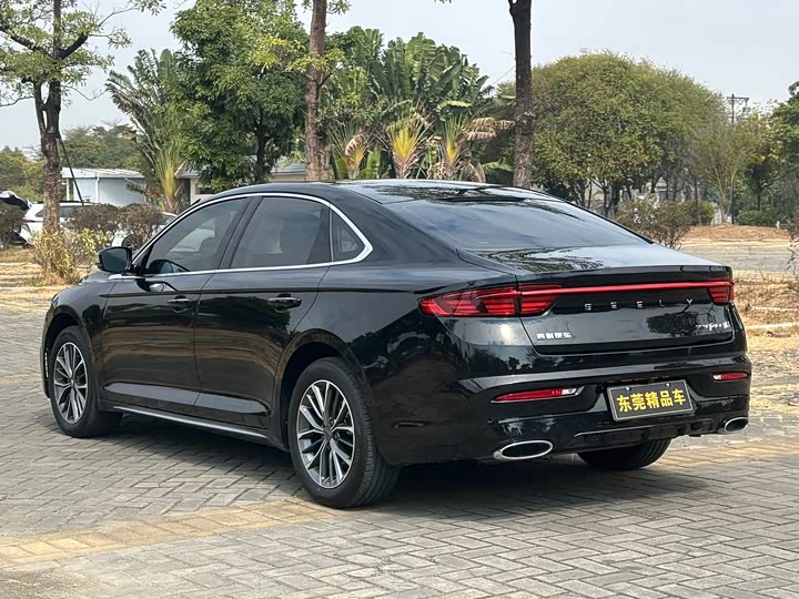 Фото 6 - Geely Preface