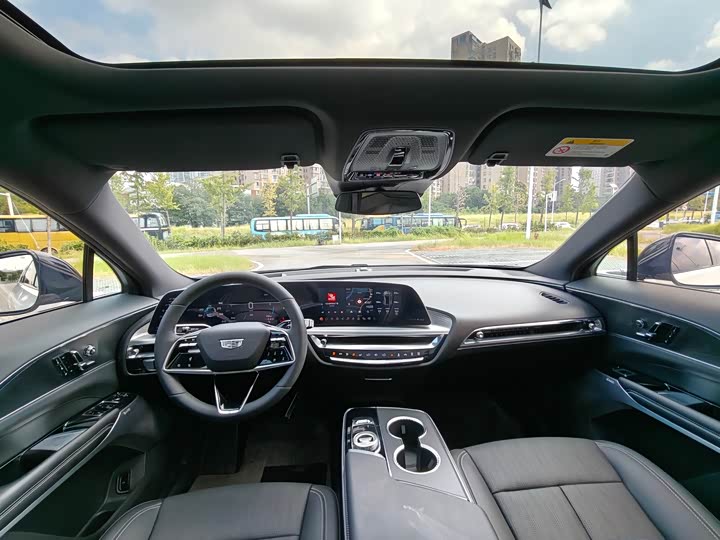 Фото 7 - Cadillac Lyriq