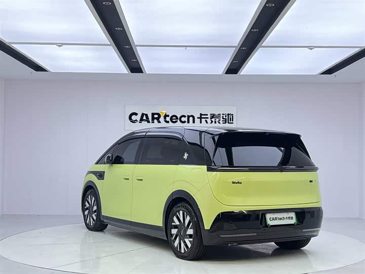 Фото 3 - Zeekr Mix