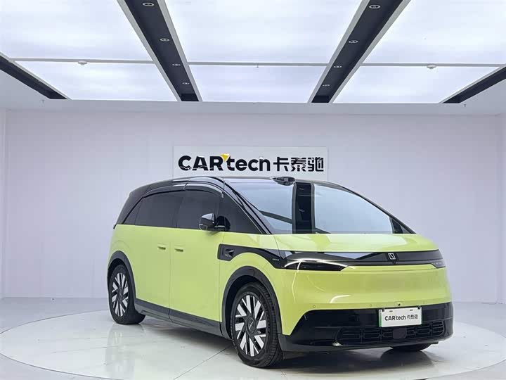 Фото 7 - Zeekr Mix