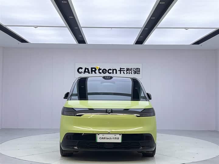 Фото 8 - Zeekr Mix