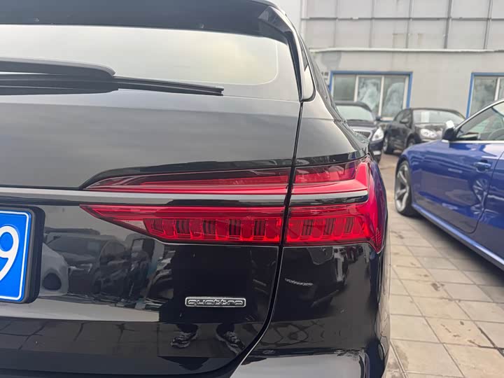 Фото 6 - Audi A6