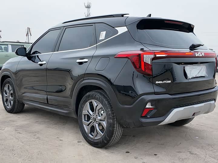 Фото 6 - Kia Seltos