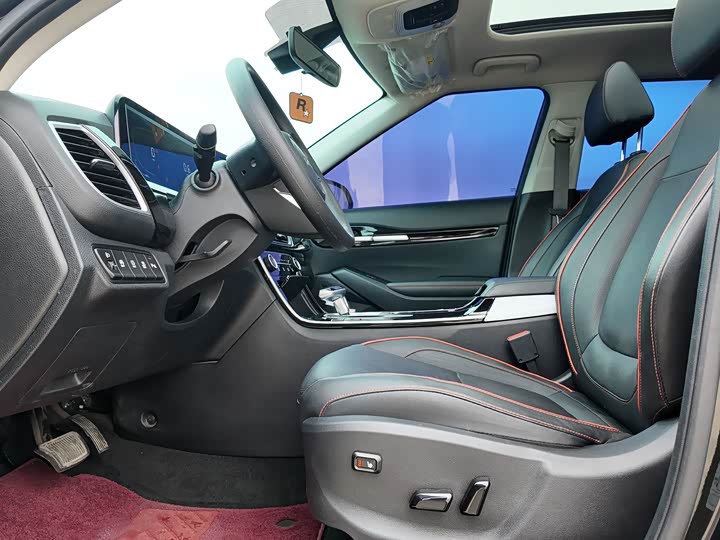 Фото 7 - Kia Seltos