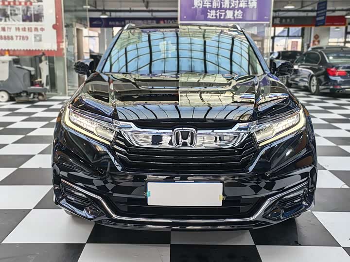 Фото 2 - Honda Avancier