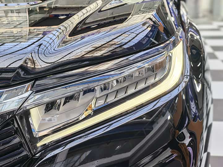 Фото 8 - Honda Avancier