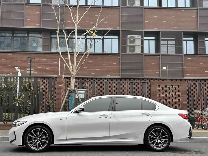 Фото 3 - BMW 3 Series