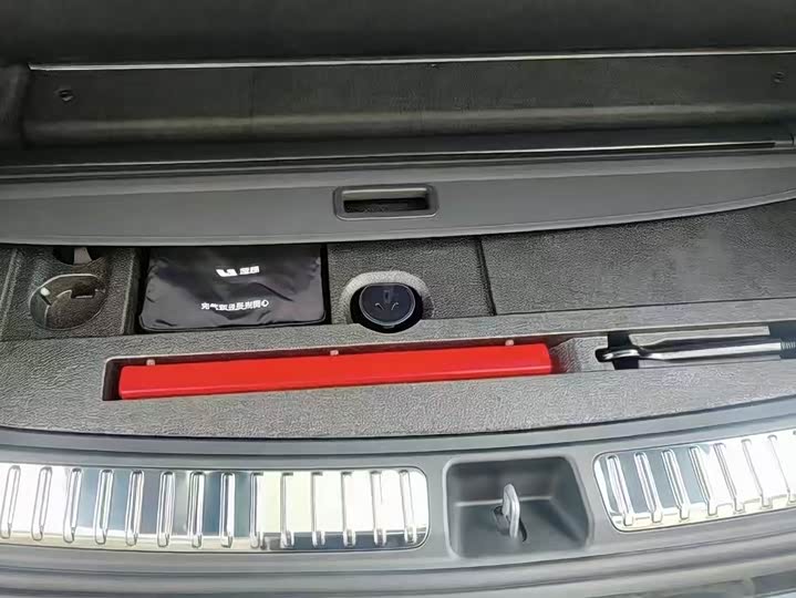 Фото 6 - LiXiang L7